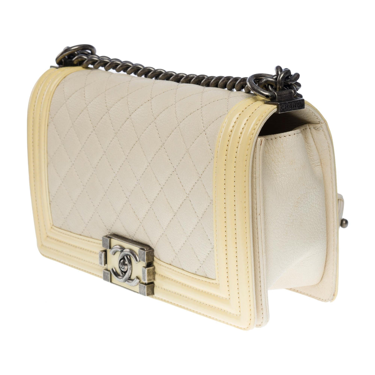 CHANEL Boy medium shoulder bag in beige caviar & Yellow patent leather, SHW