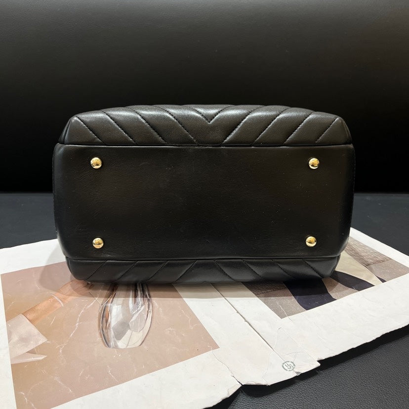 Chanel Crossbody Bag - Tiana Bags