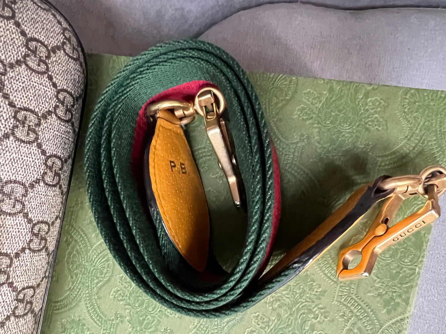 Gucci Neo  GG Supreme Messenger Bag (RRP £1060)