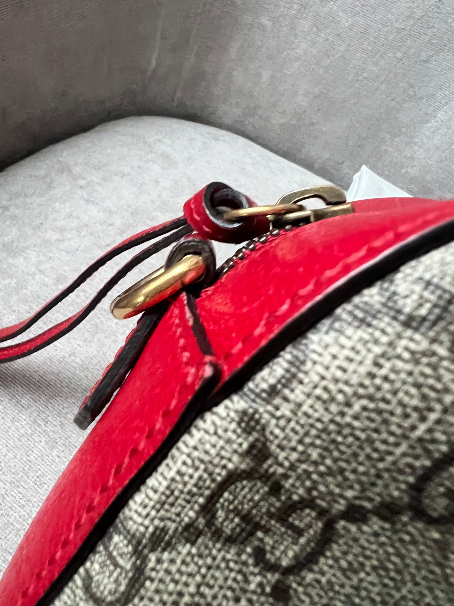 Gucci Neo  GG Supreme Messenger Bag (RRP £1060)