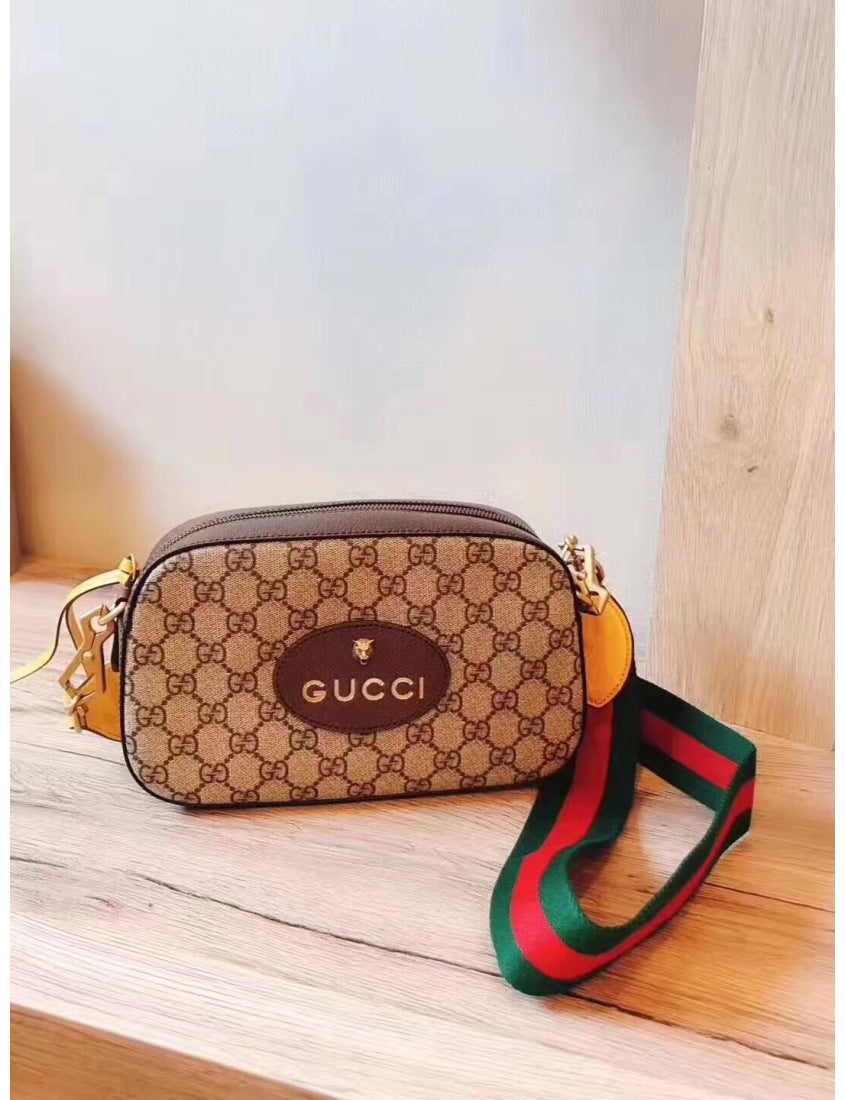 Gucci Neo  GG Supreme Canvas Messenger Bag