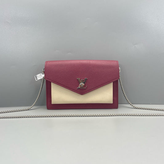 LOUIS VUITTONShoulder Bag