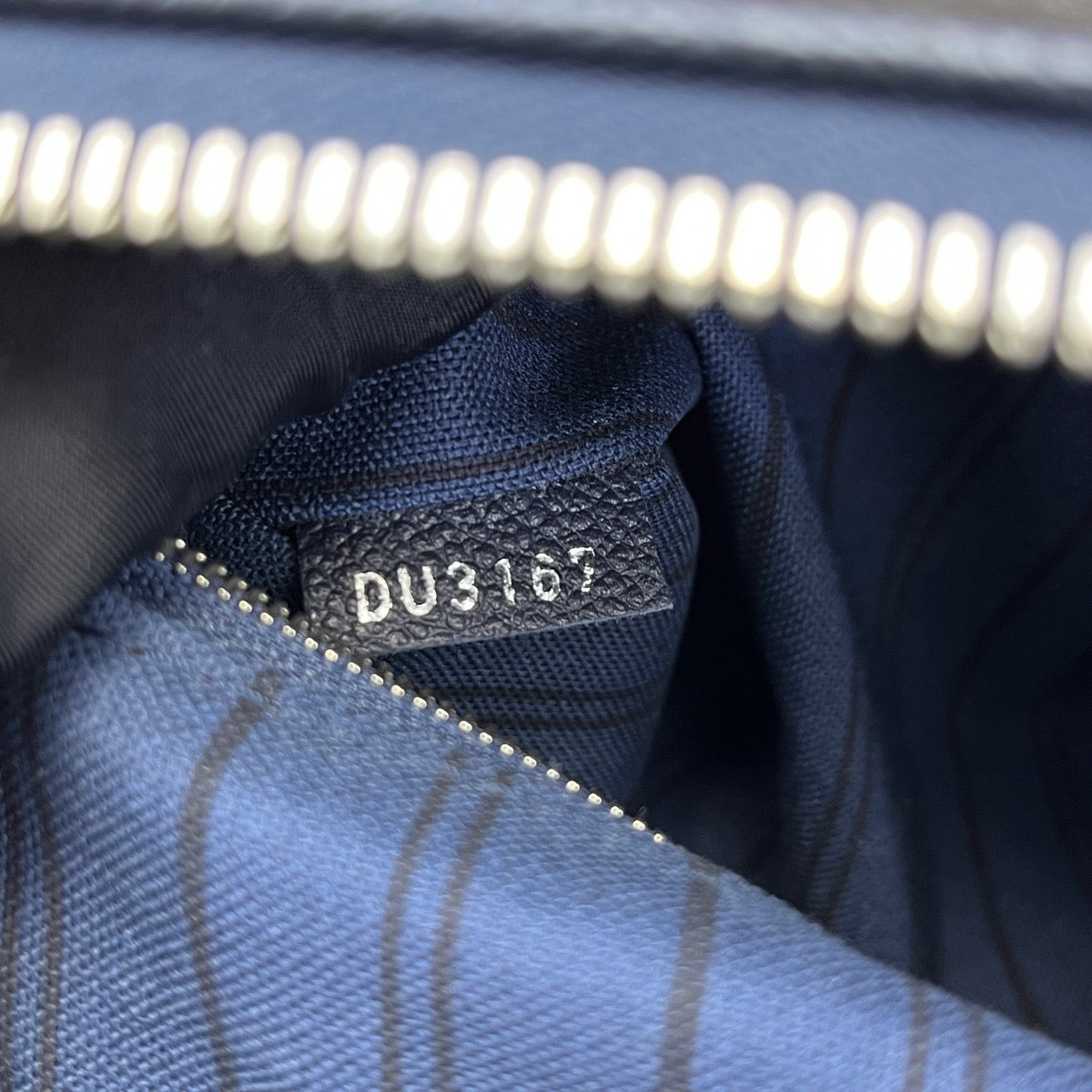 LOUIS VUITTONShoulder Bag