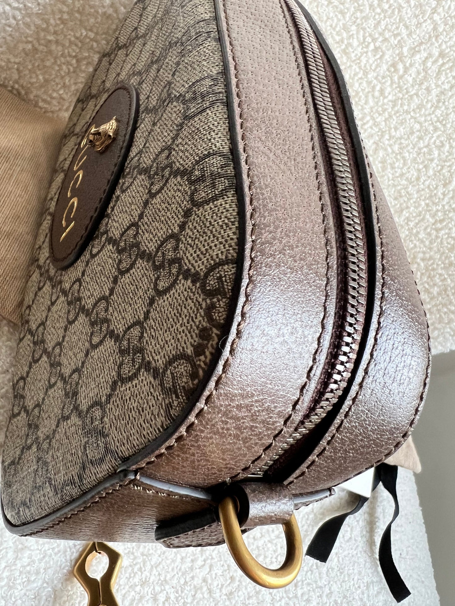 Gucci Neo  GG Supreme Messenger Bag (RRP £1310)