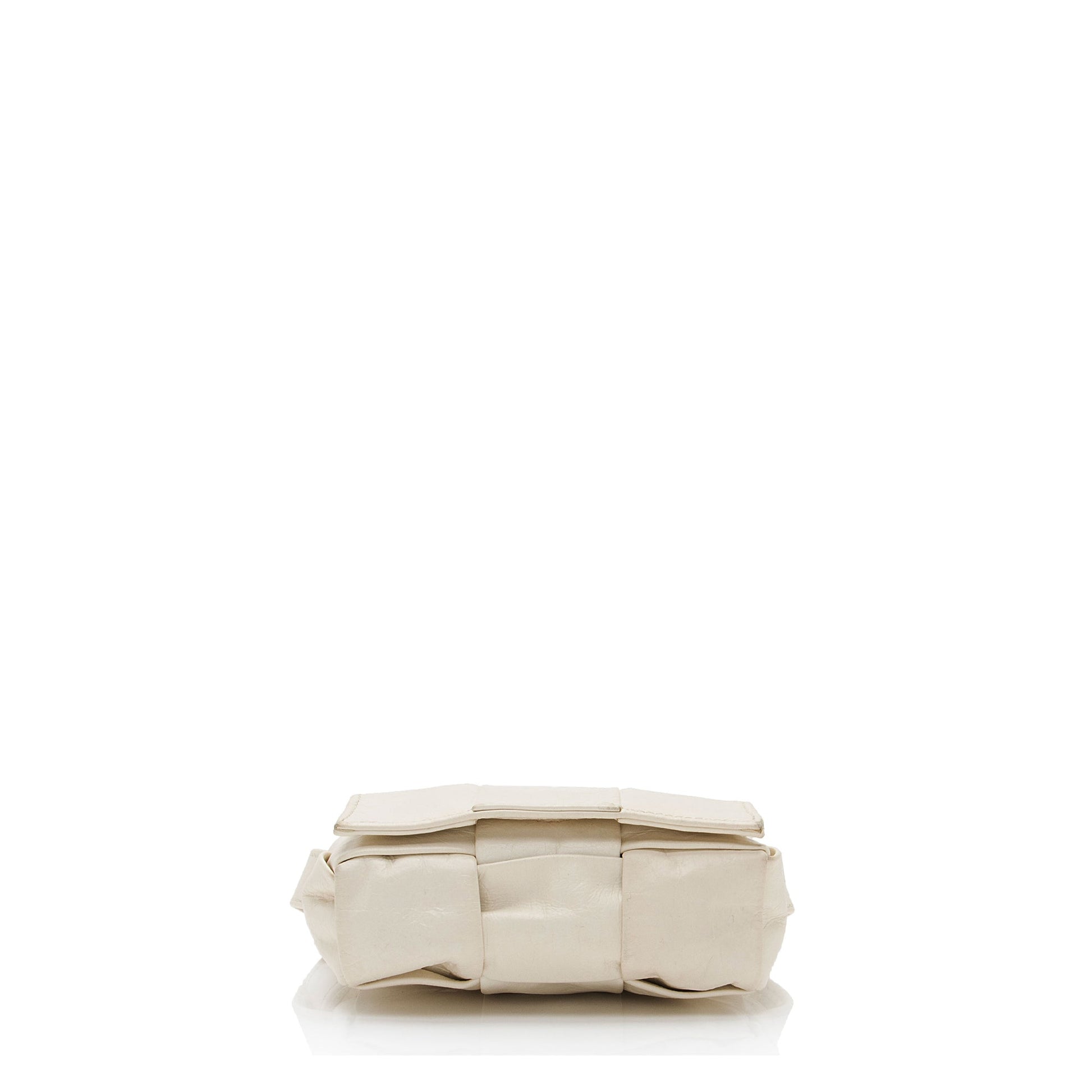 Luxury Bottega Veneta Calfskin Candy Cassette Crossbody (SHF-8XUpjP)