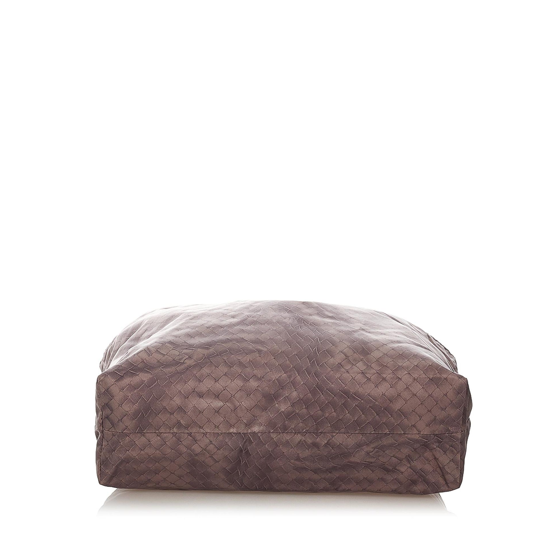 Luxury Bottega Veneta Intrecciolusion Nylon Tote Bag (SHG-27648)