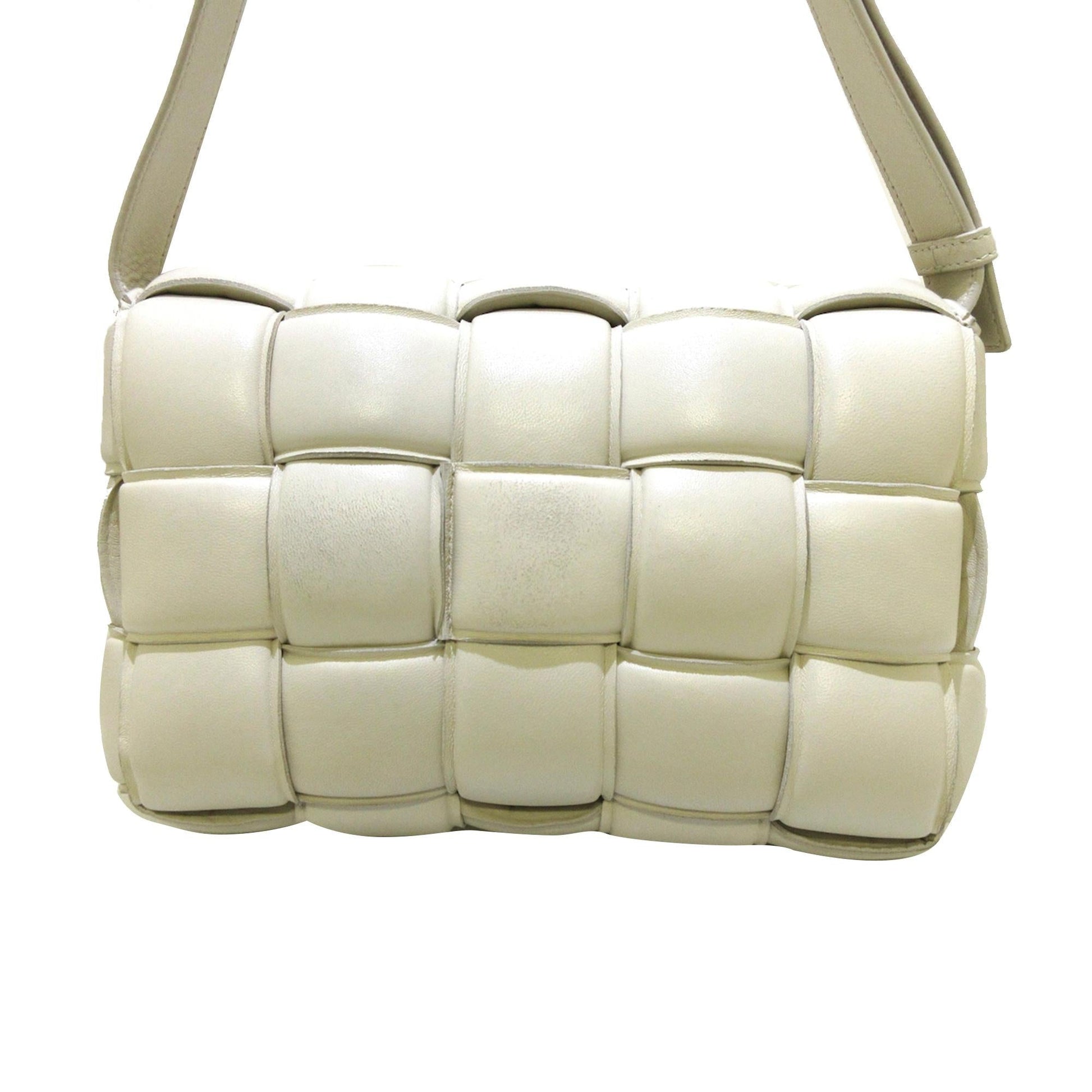 Luxury Bottega Veneta Padded Cassette Leather Crossbody Bag (SHG-jJmBjs)