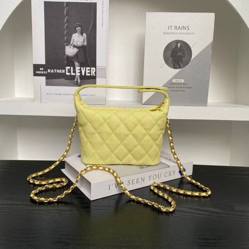Chanel C Hand Bag BG0525116