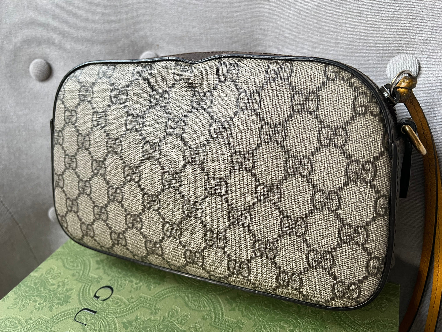 Gucci Neo  GG Supreme Messenger Bag (RRP £1060)