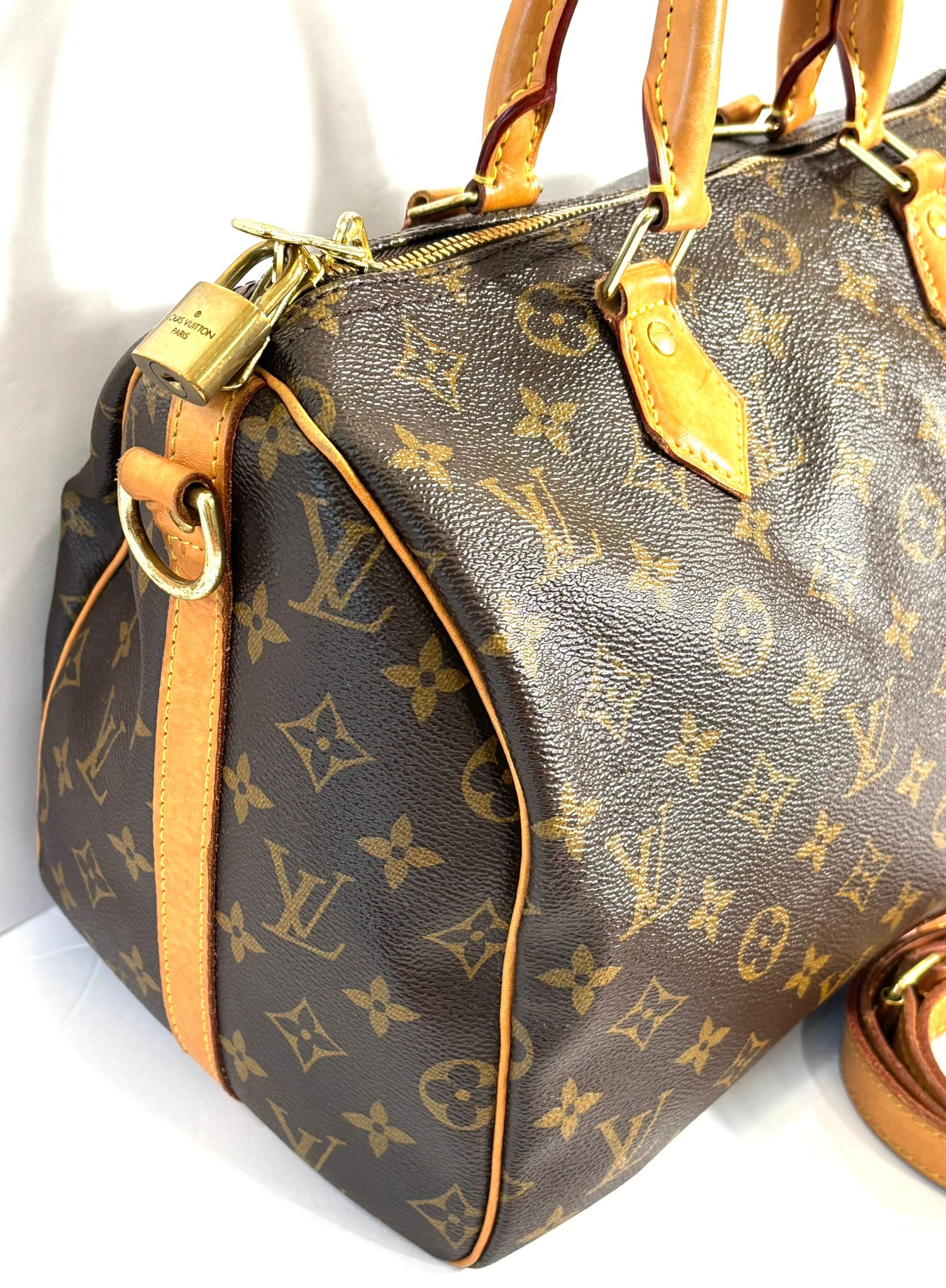 LOUIS VUITTON BANDOULIERE MONOGRAM BAG