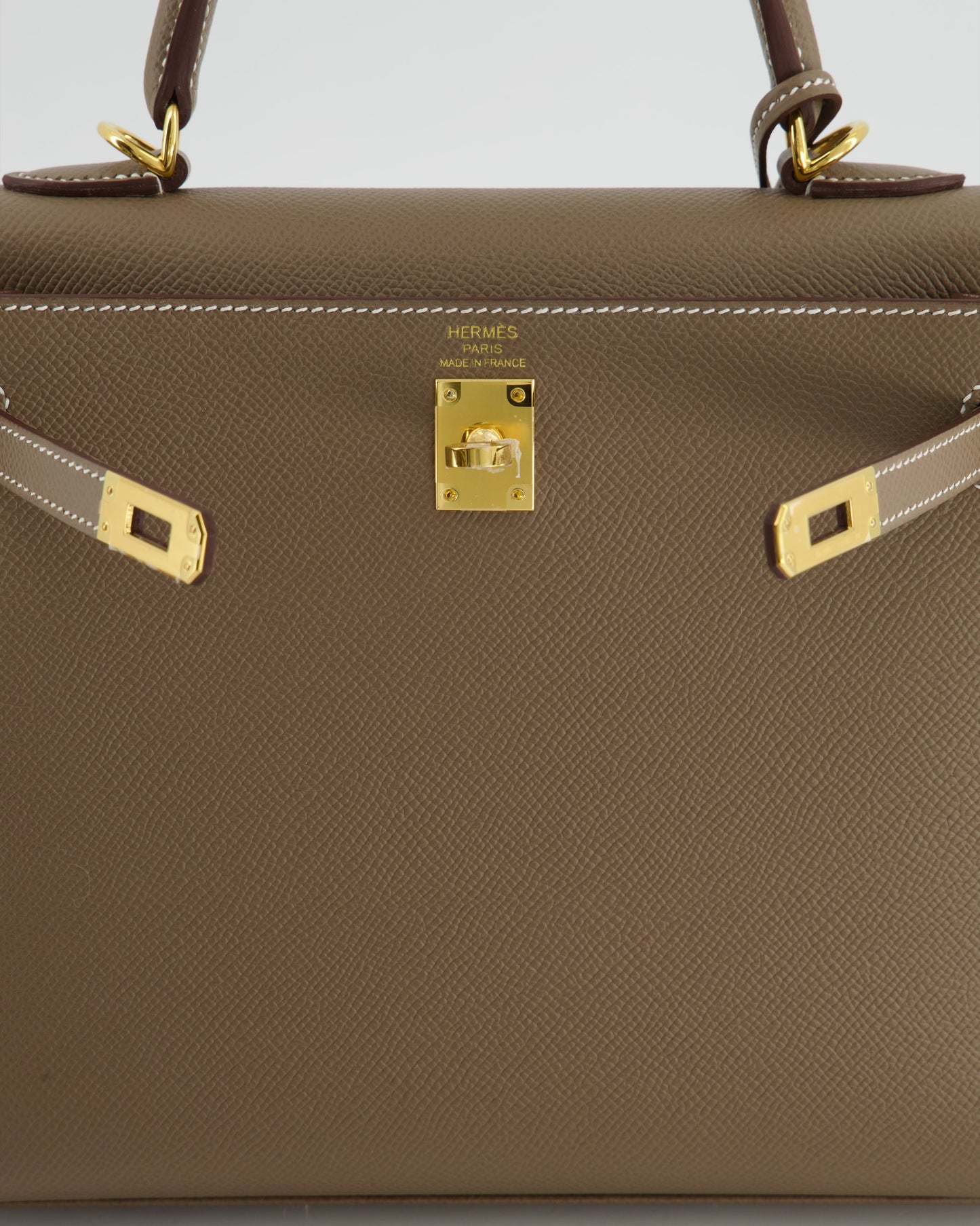 Hermes Kelly 25 Sellier Bag in Etoupe Epsom Leather and Gold Hardware