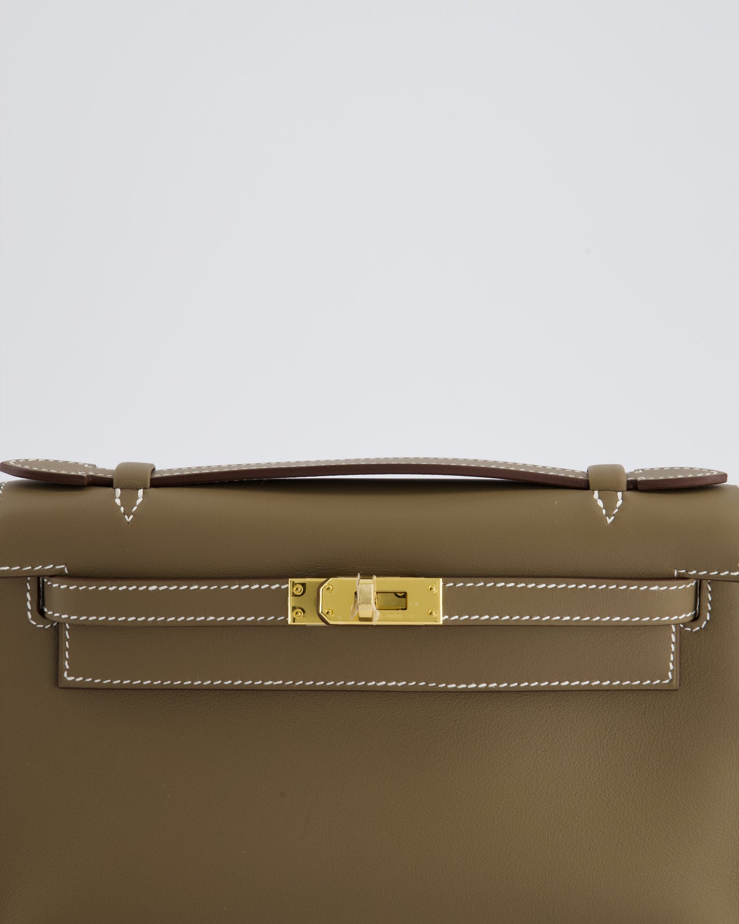 Hermes Kelly Pochette Bag in Etoupe Swift Leather and Gold Hardware
