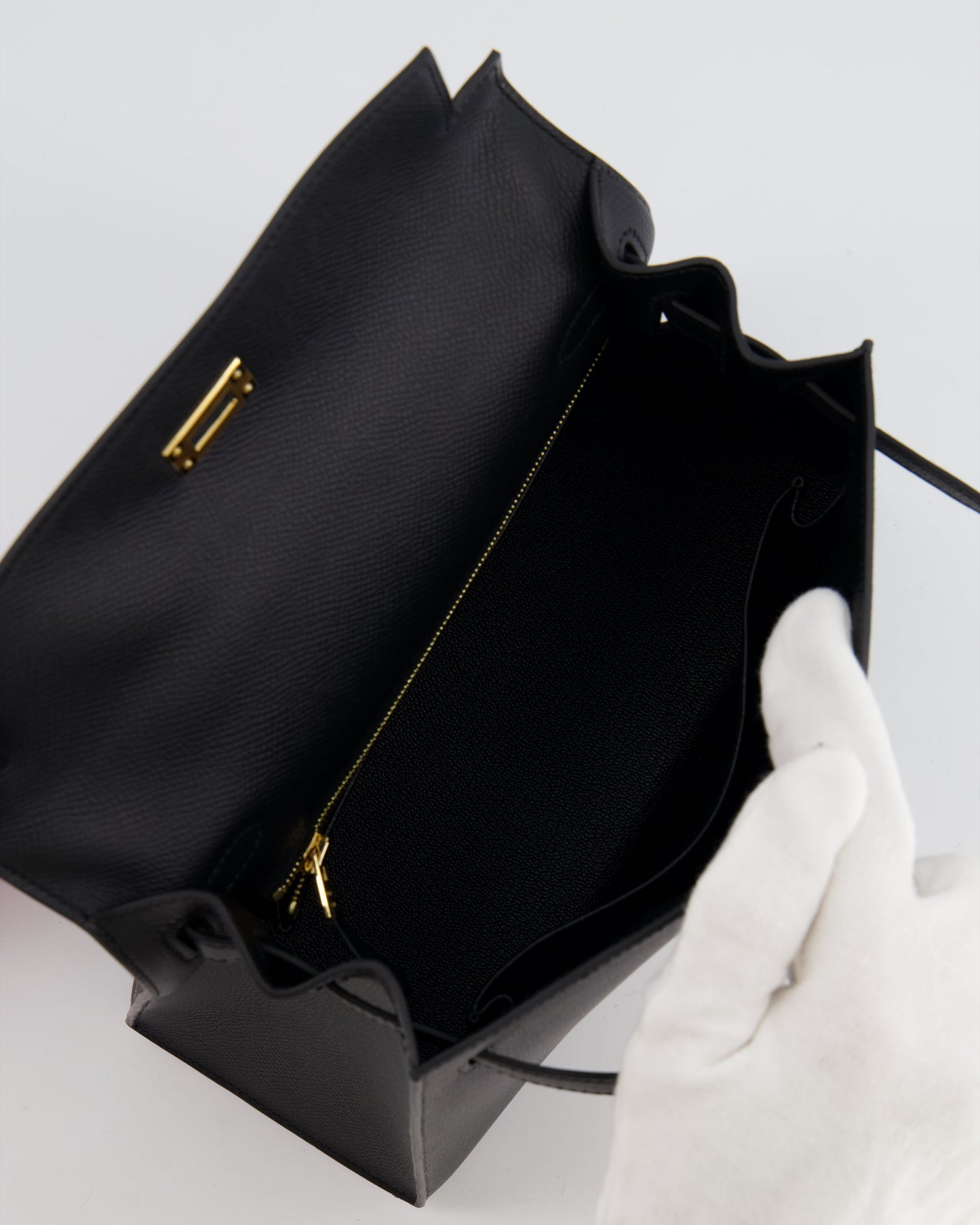 Hermes Kelly 25 Sellier Bag in Noir Epsom Leather with Gold Hardware