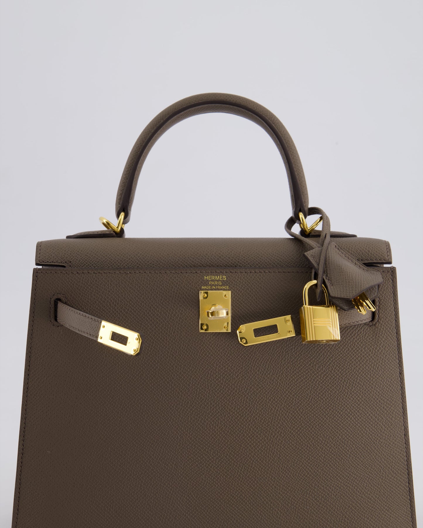 *RARE* Hermes Kelly 25 Sellier Bag in Gris Etain Epsom Leather with Gold Hardware