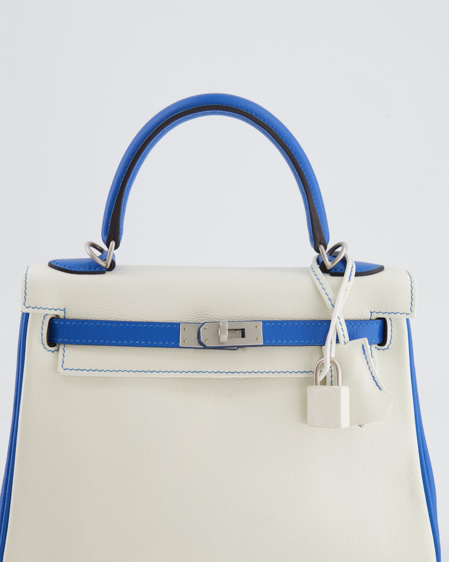 Hermes HSS Kelly 25 Retourne Bag in White and Bleu Mykonos Evercolor Leather with Contrast Stitching and Brushed Palladium Hardware