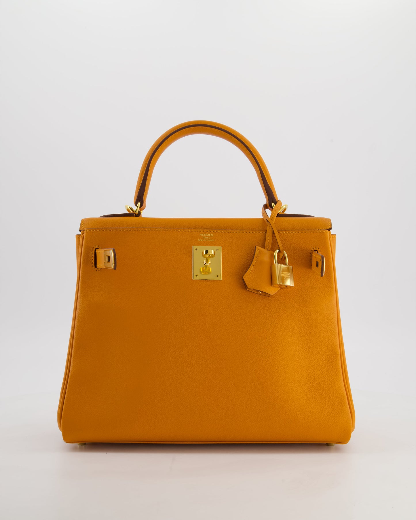 Hermes Kelly 28 Retourne Bag in Abricot Evercolor Leather with Gold Hardware
