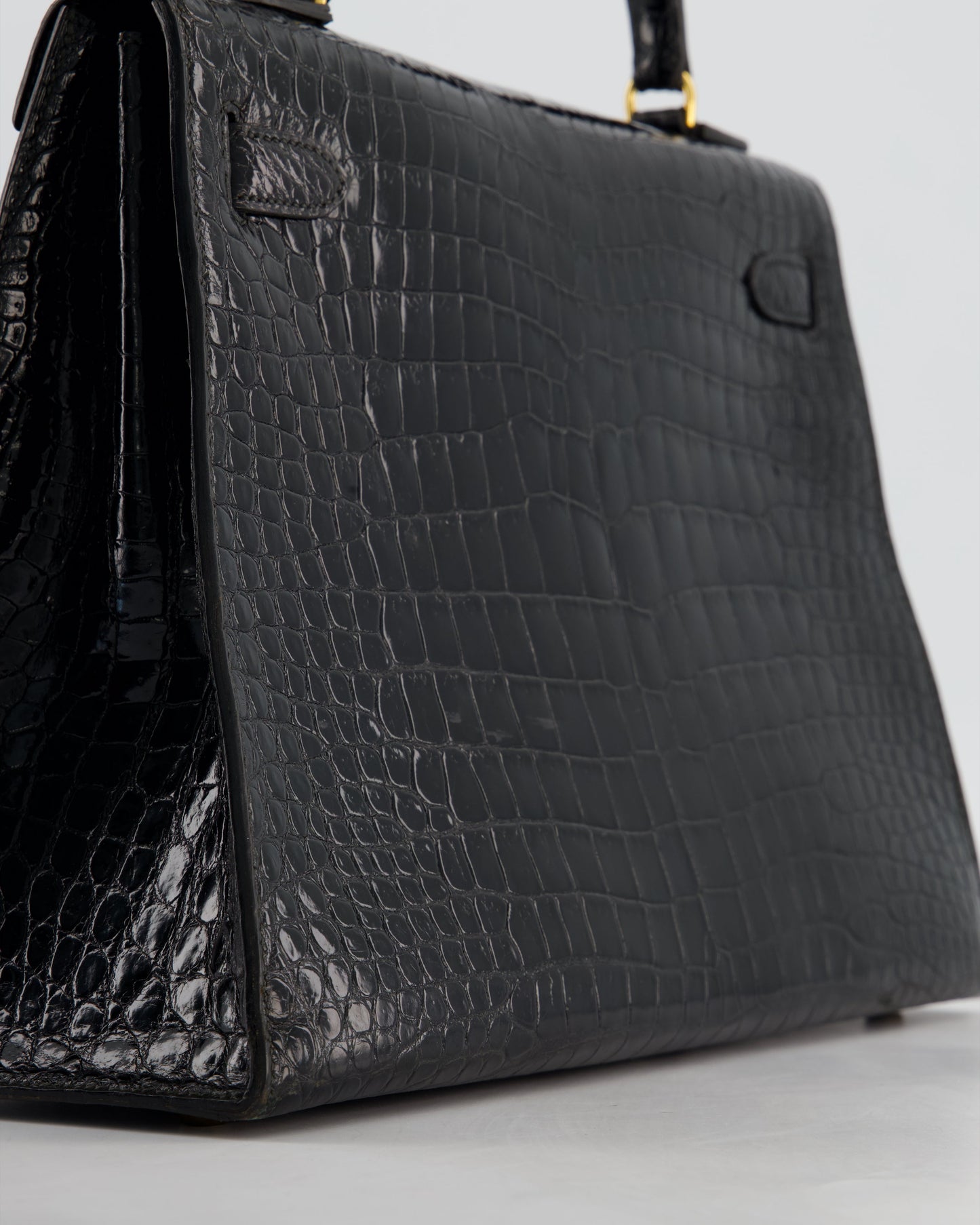 *HOT* Hermes Vintage Kelly 32 Sellier Bag in Noir Porosus Crocodile Leather with Gold Hardware