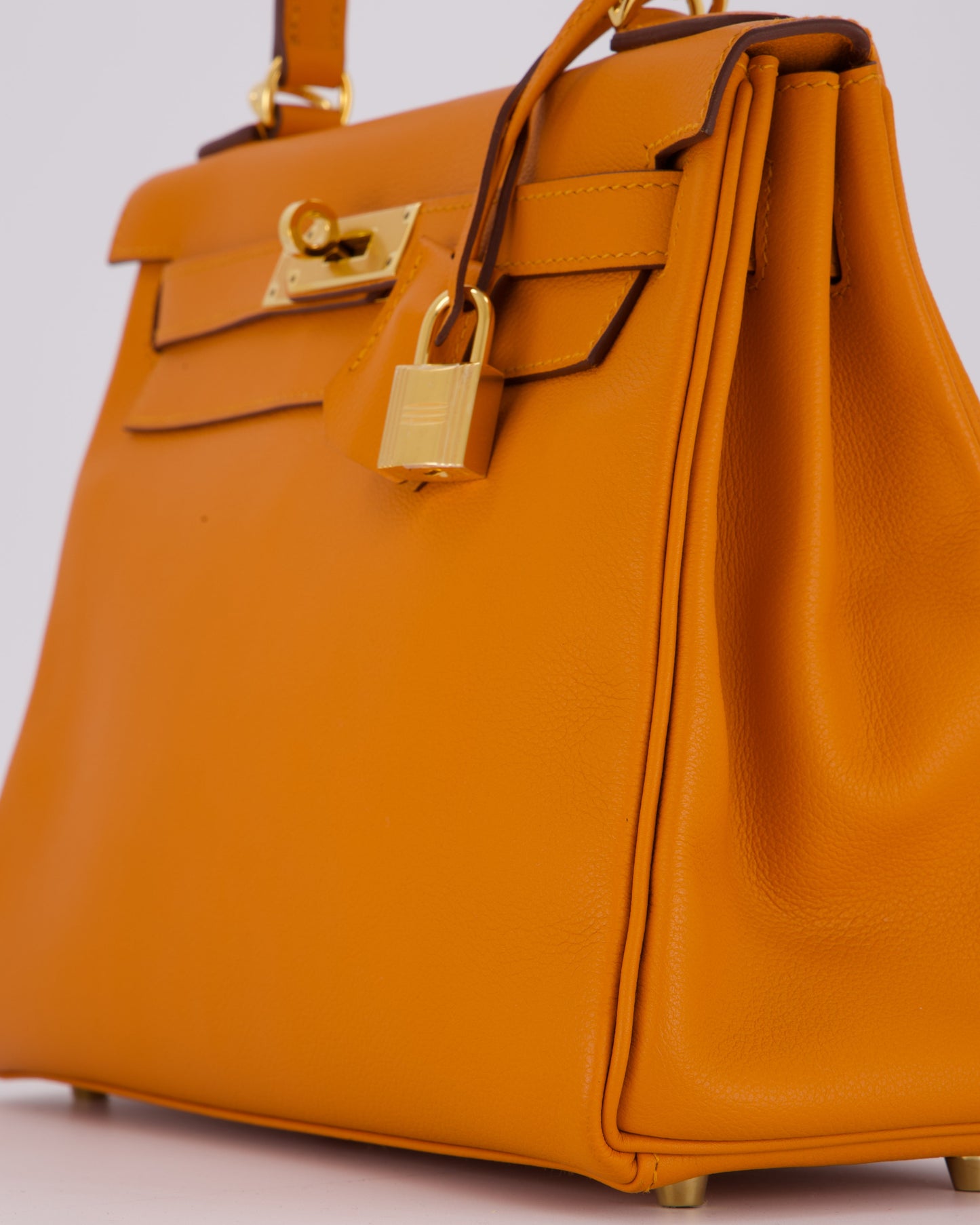 Hermes Kelly 28 Retourne Bag in Abricot Evercolor Leather with Gold Hardware