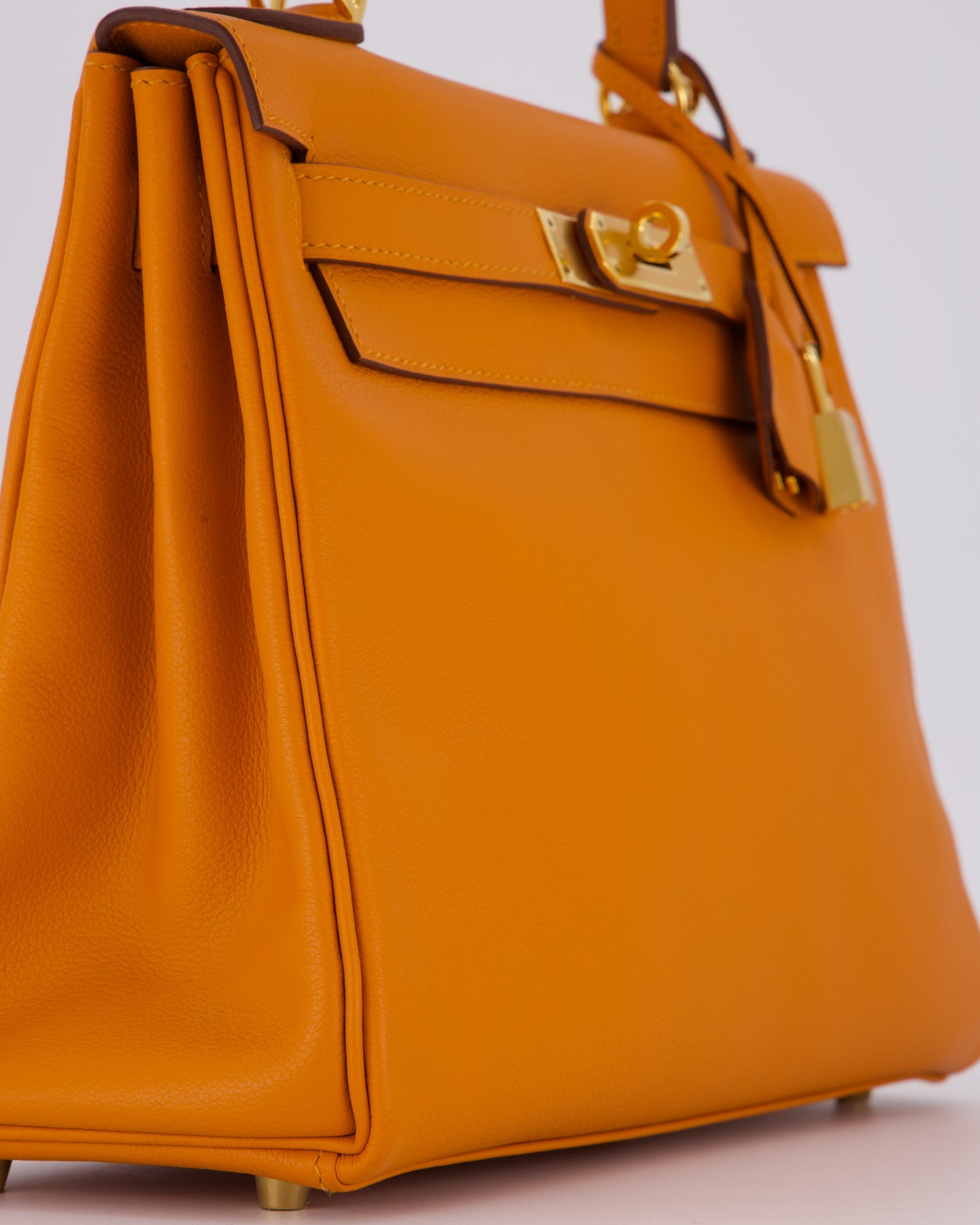 Hermes Kelly 28 Retourne Bag in Abricot Evercolor Leather with Gold Hardware