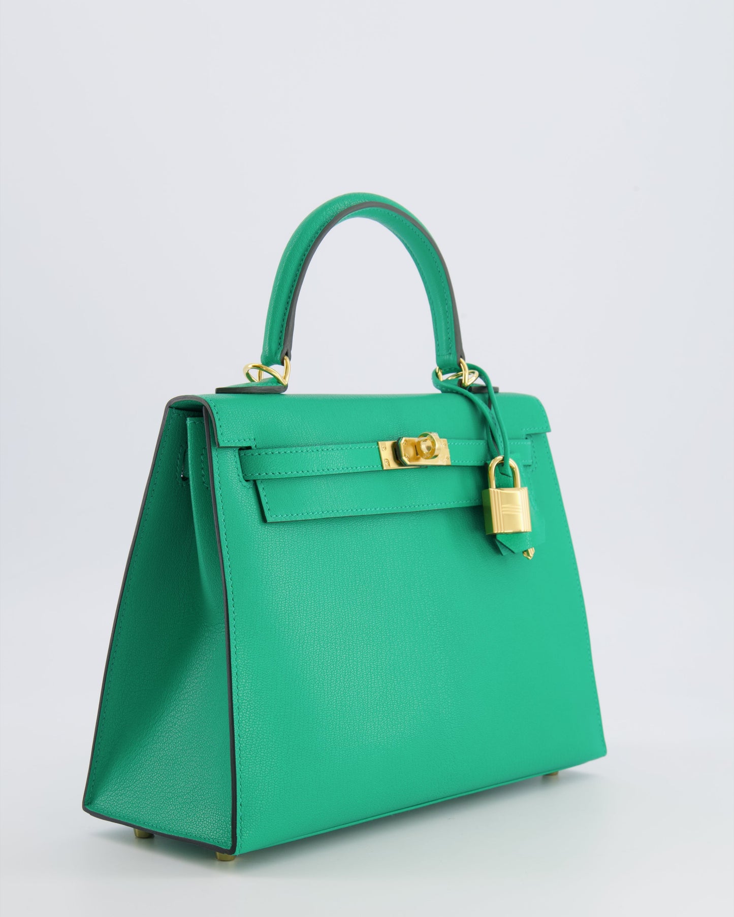 Hermes Kelly 25 Sellier Bag in Menthe Chèvre Chamkila Leather with Gold Hardware