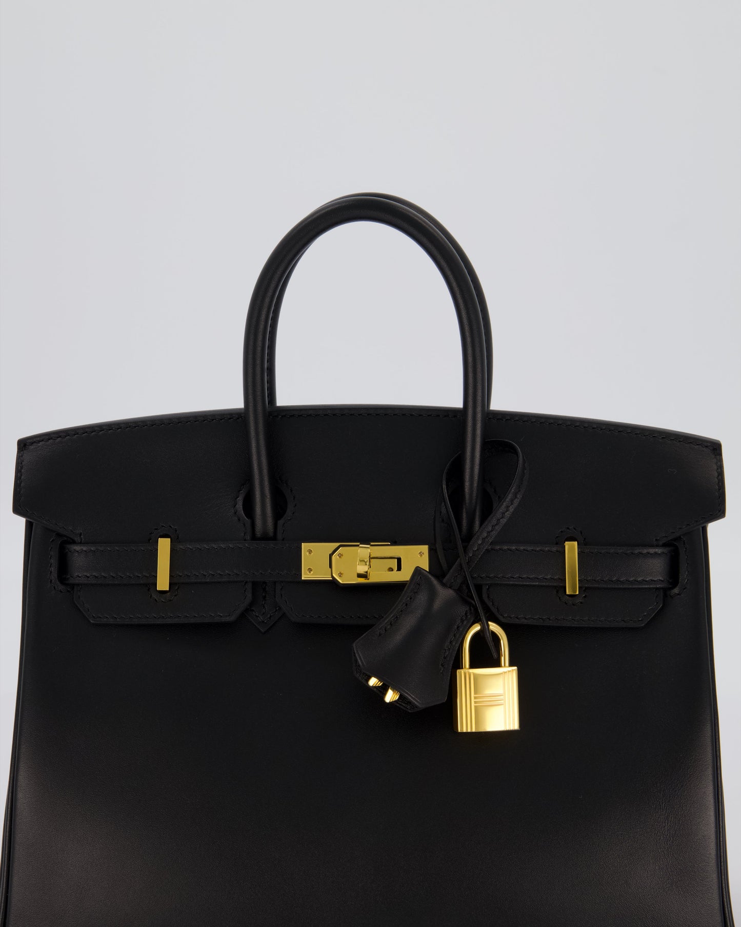 *RARE* Hermes Birkin 25 Retourne Bag in Noir Tadelakt Leather with Gold Hardware