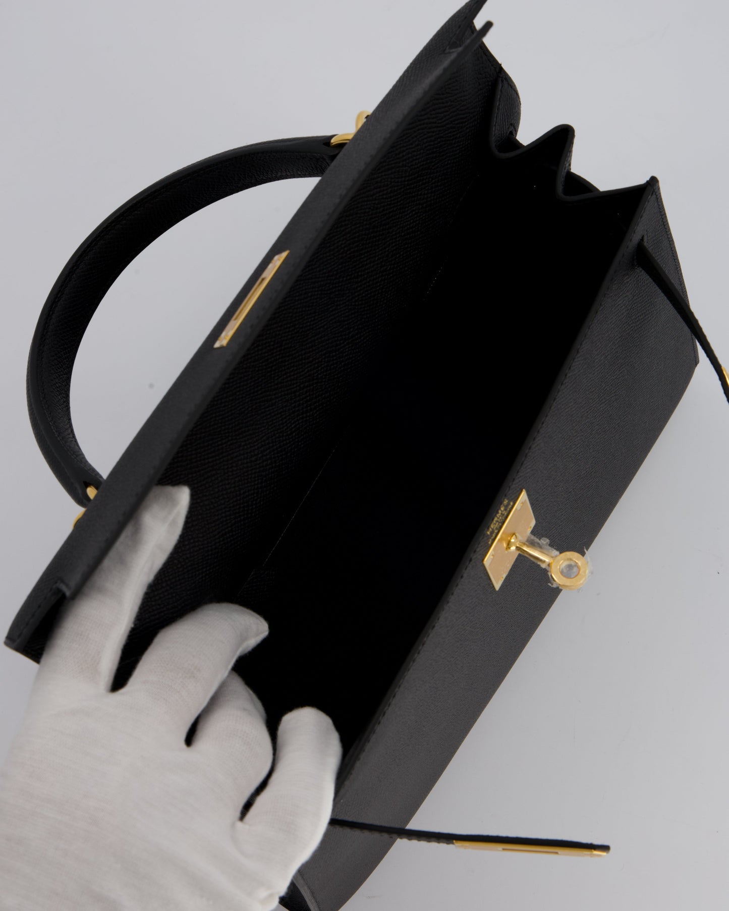 Hermes Kelly 28 Sellier Bag in Noir Epsom Leather with Gold Hardware