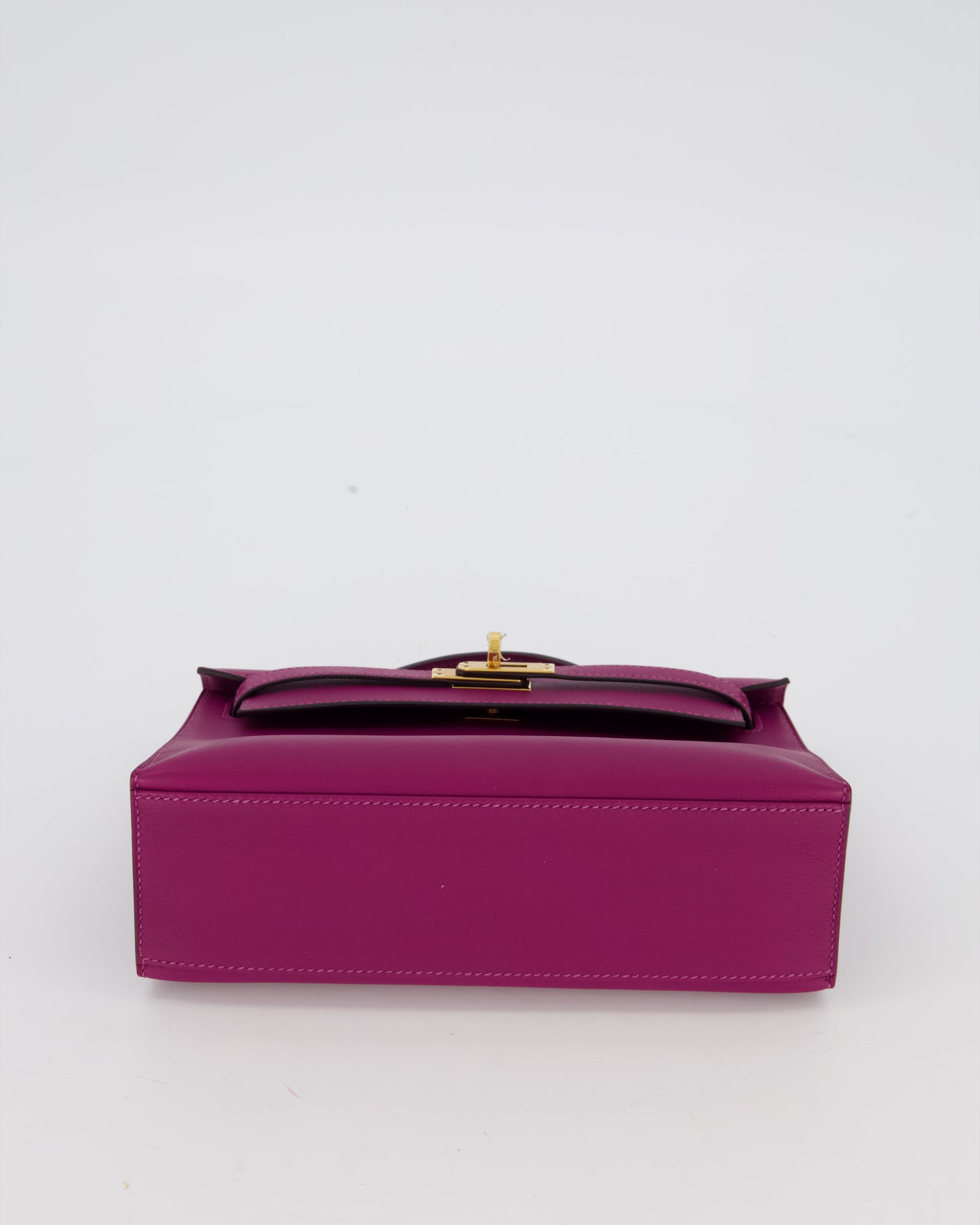 *RARE COLOUR* Hermes Kelly Pochette Bag in Anemone Swift Leather and Gold Hardware