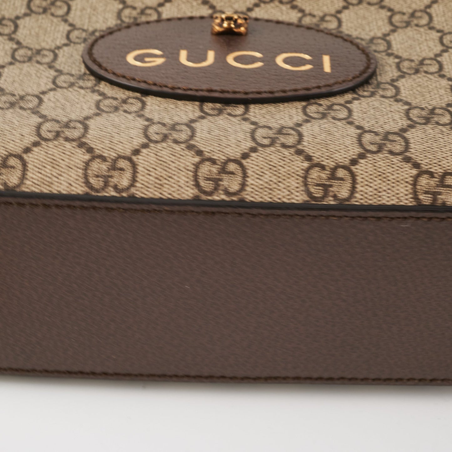 Gucci Neo  Supreme Messenger Corssbody Bag