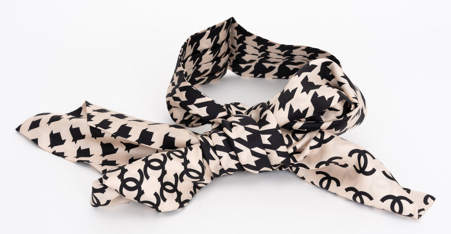 Chanel New Bl/Cr Optical Silk Twilly