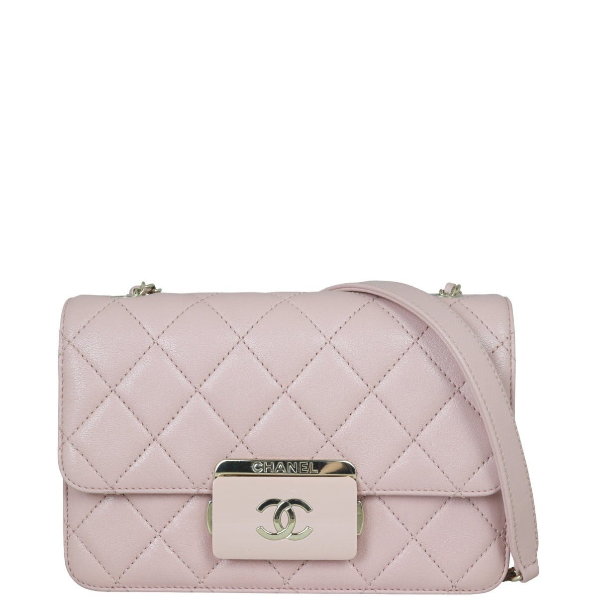 Chanel Beauty Lock Flap Bag Small | Blush pink