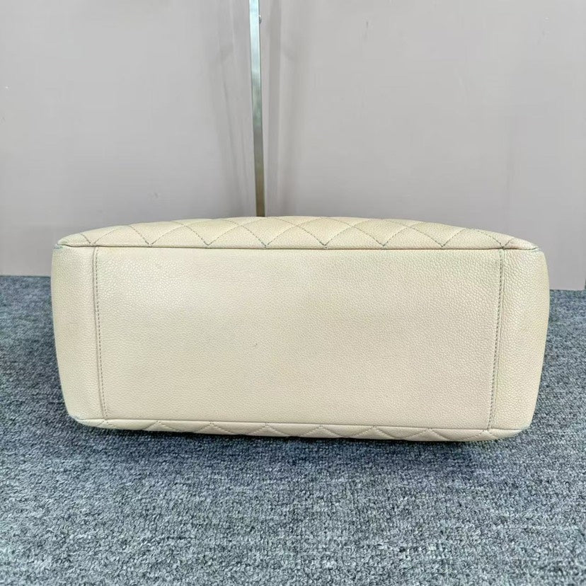 Chanel Tote Bag - Tiana Bags