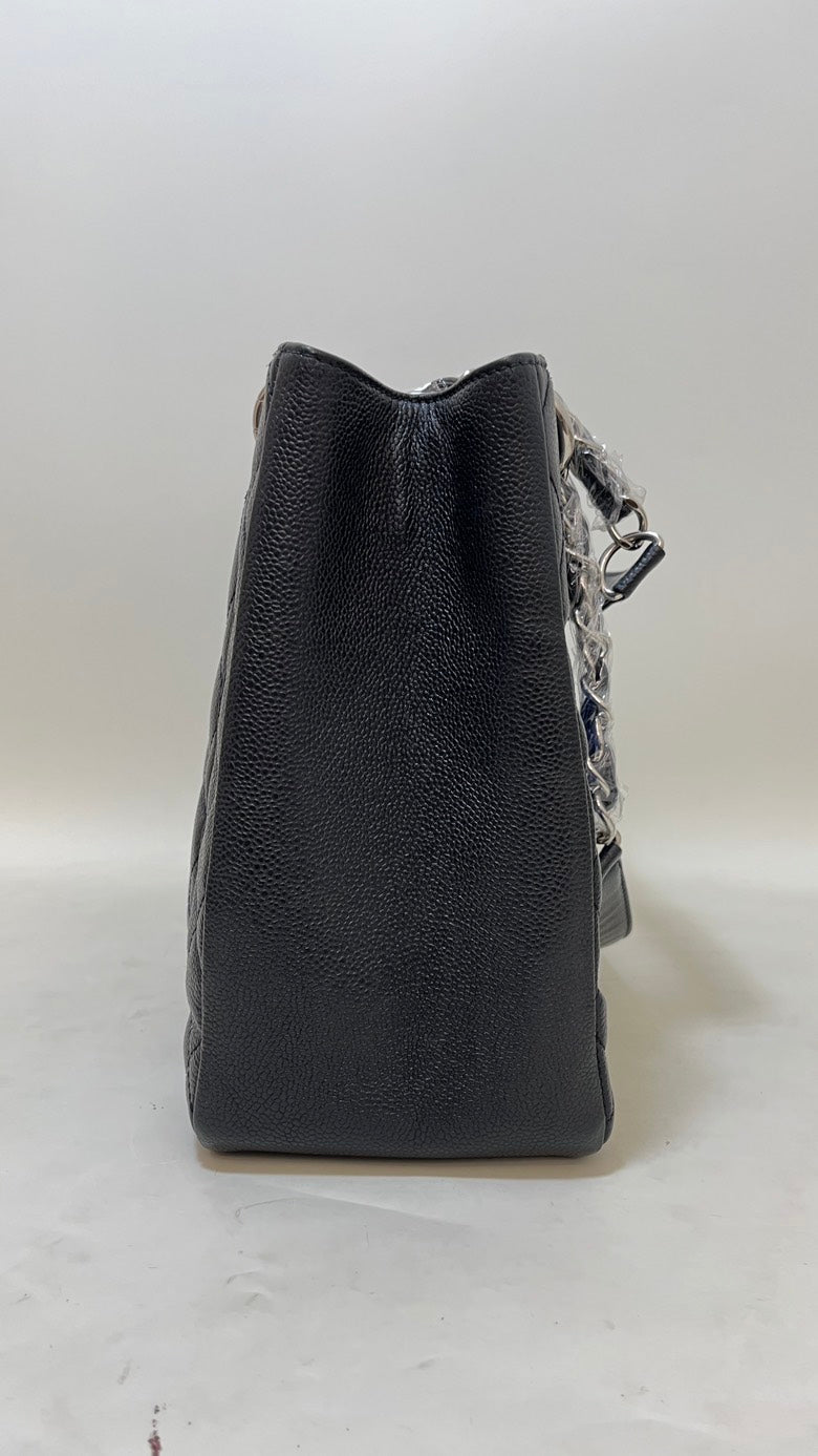 Chanel Tote Bag - Tiana Bags
