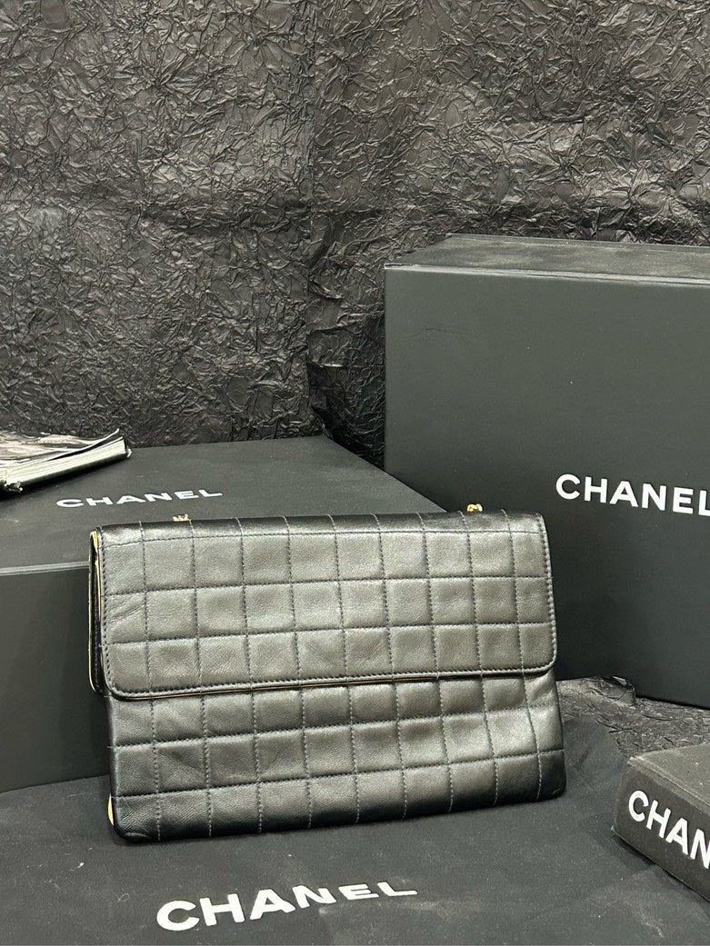 Chanel Shoulder Bag - Tiana Bags