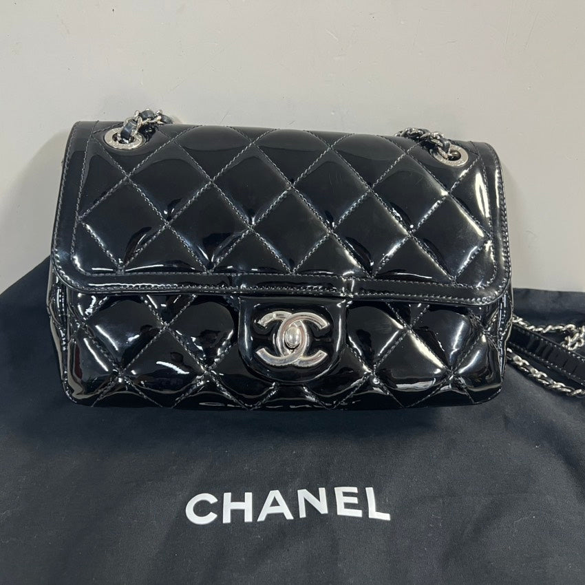 Chanel Shoulder Bag - Tiana Bags