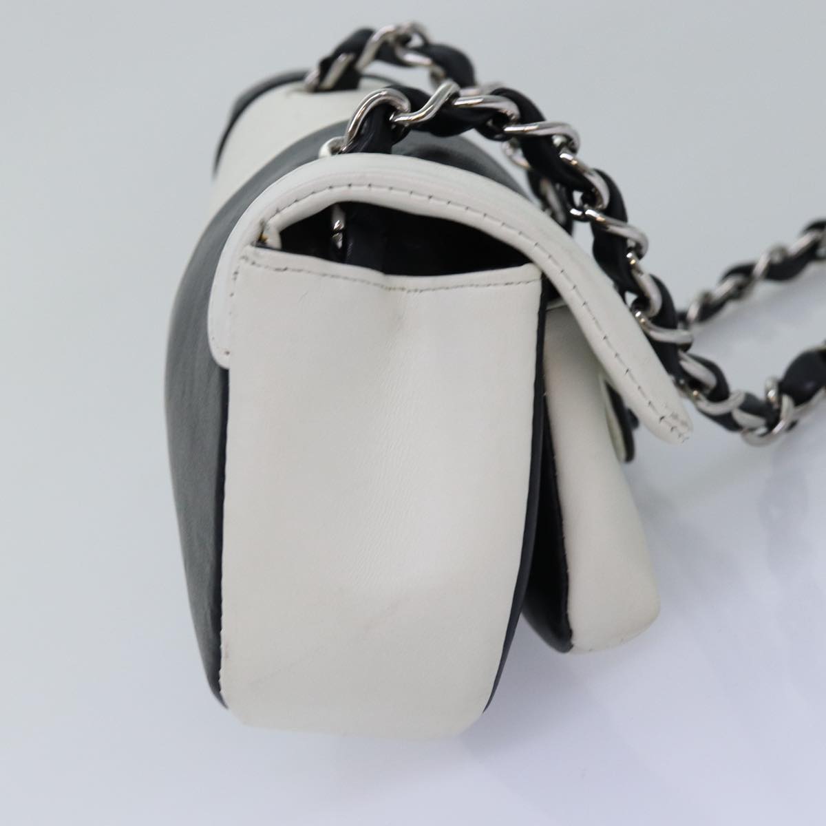 Chanel Shoulder Bag - Tiana Bags